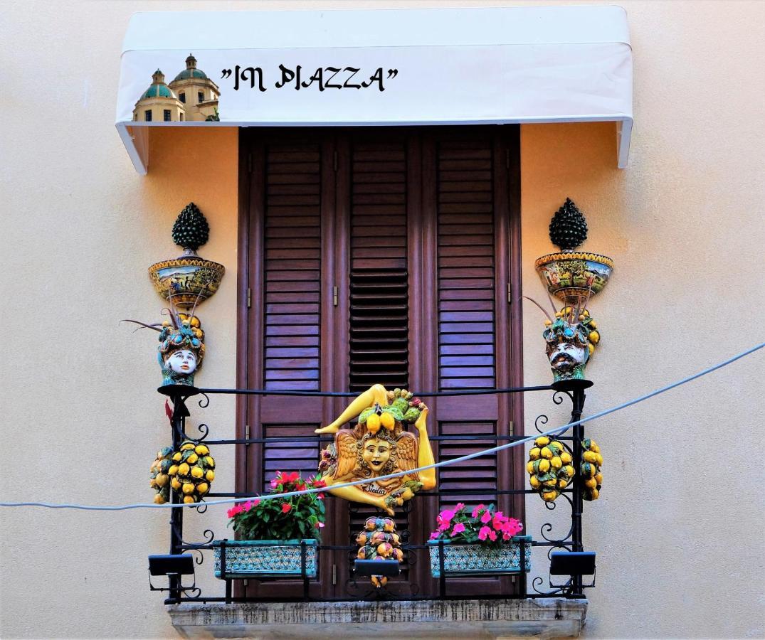 Bed and Breakfast In Piazza Мадзара-дель-Валло Екстер'єр фото