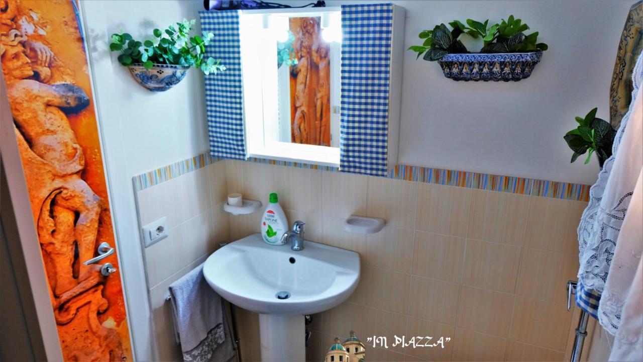 Bed and Breakfast In Piazza Мадзара-дель-Валло Екстер'єр фото