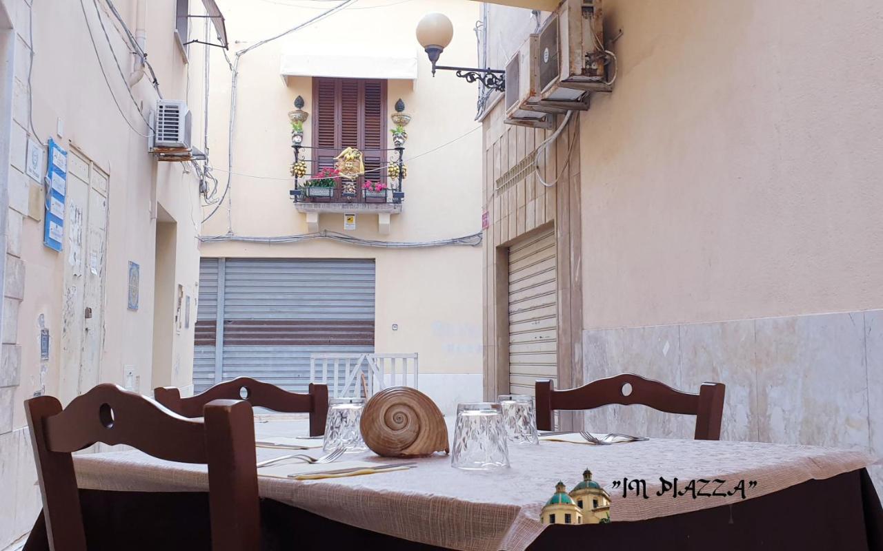 Bed and Breakfast In Piazza Мадзара-дель-Валло Екстер'єр фото